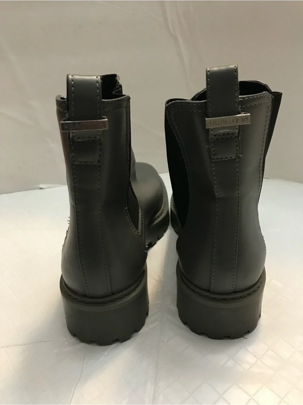 Kenneth Cole Reaction Women's Black Chelsea Pull-On Boots Side Size 6 Like New